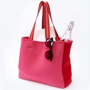 Summersalt Neoprene Beach Tote in Red/Pink